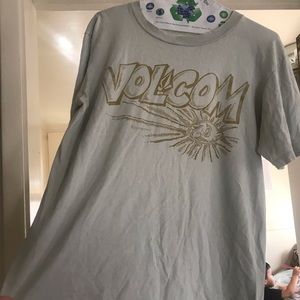 VOLCOm distressed tee
